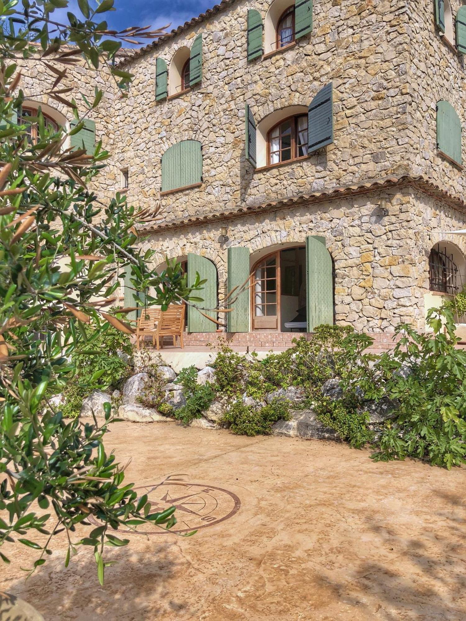 Bed and Breakfast Mas de Kyoto Nîmes-Uzès Dions Esterno foto